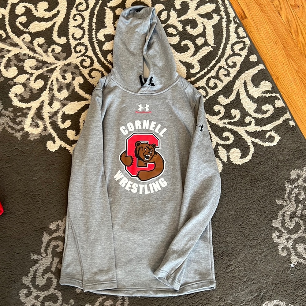 Under Armour sweatshirt